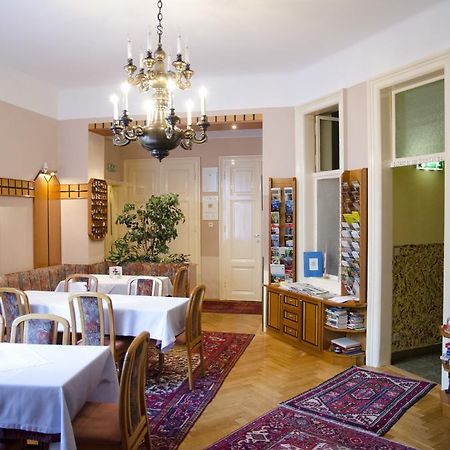 Schweizer Pension Solderer Вена Экстерьер фото