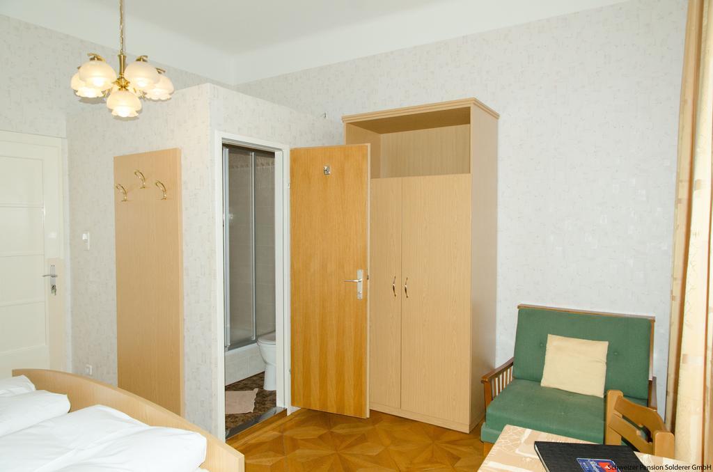 Schweizer Pension Solderer Вена Экстерьер фото